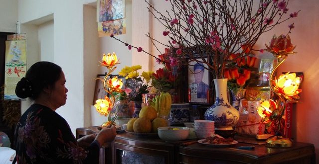 Hướng dẫn chuyển tủ bàn thờ